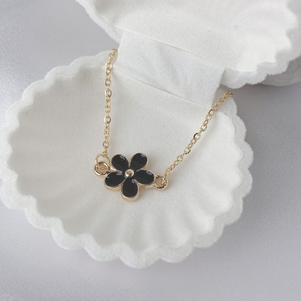 Gold Flower Necklace
